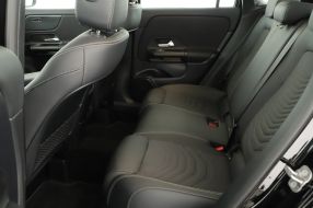 Mercedes-Benz GLA - 2024