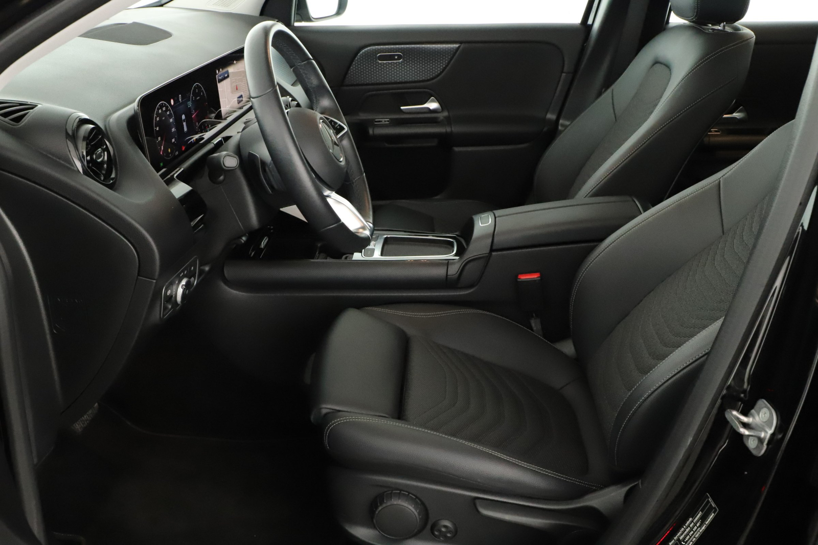 Mercedes-Benz GLA - 2024