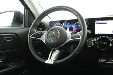 Mercedes-Benz GLA - 2024