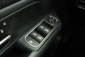 Mercedes-Benz GLA - 2024