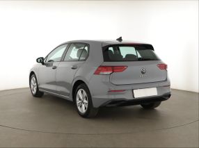 Volkswagen Golf - 2021