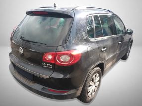 Volkswagen Tiguan - 2011