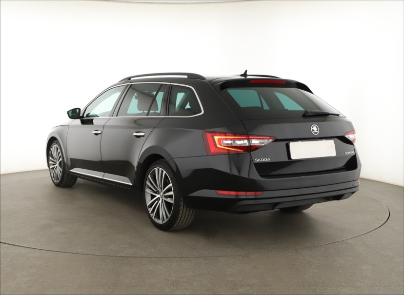 Škoda Superb, 2016