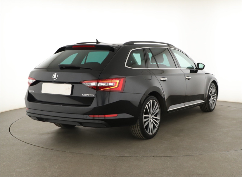 Škoda Superb, 2016