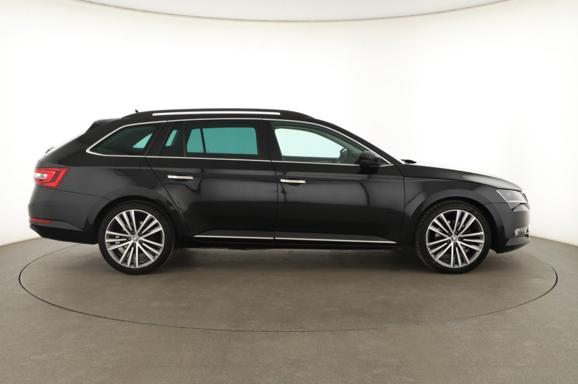 Škoda Superb, 2016