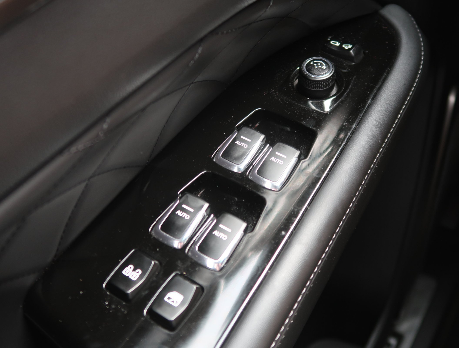 SsangYong Rexton - 2025