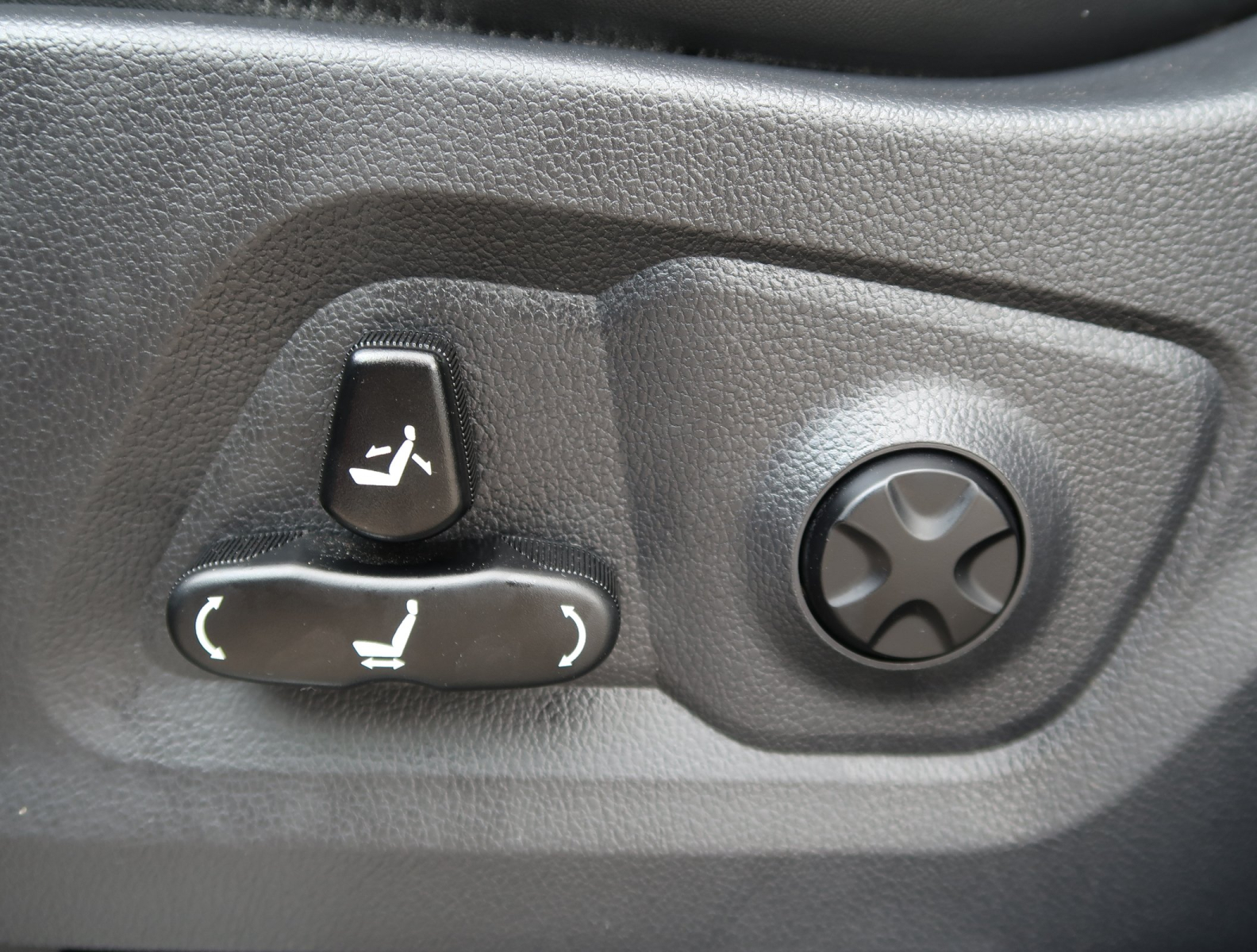 SsangYong Rexton - 2025