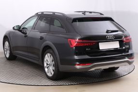 Audi Allroad - 2021