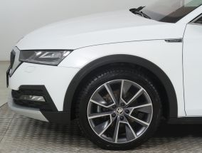 Škoda Octavia Scout - 2023