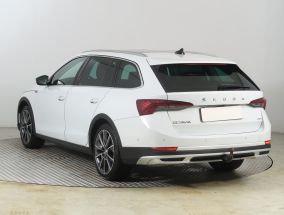 Škoda Octavia Scout - 2023