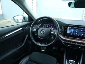 Škoda Octavia Scout - 2023