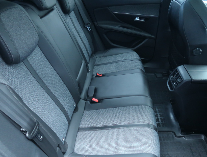 Peugeot 3008, 2018