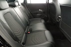 Mercedes-Benz GLA - 2024