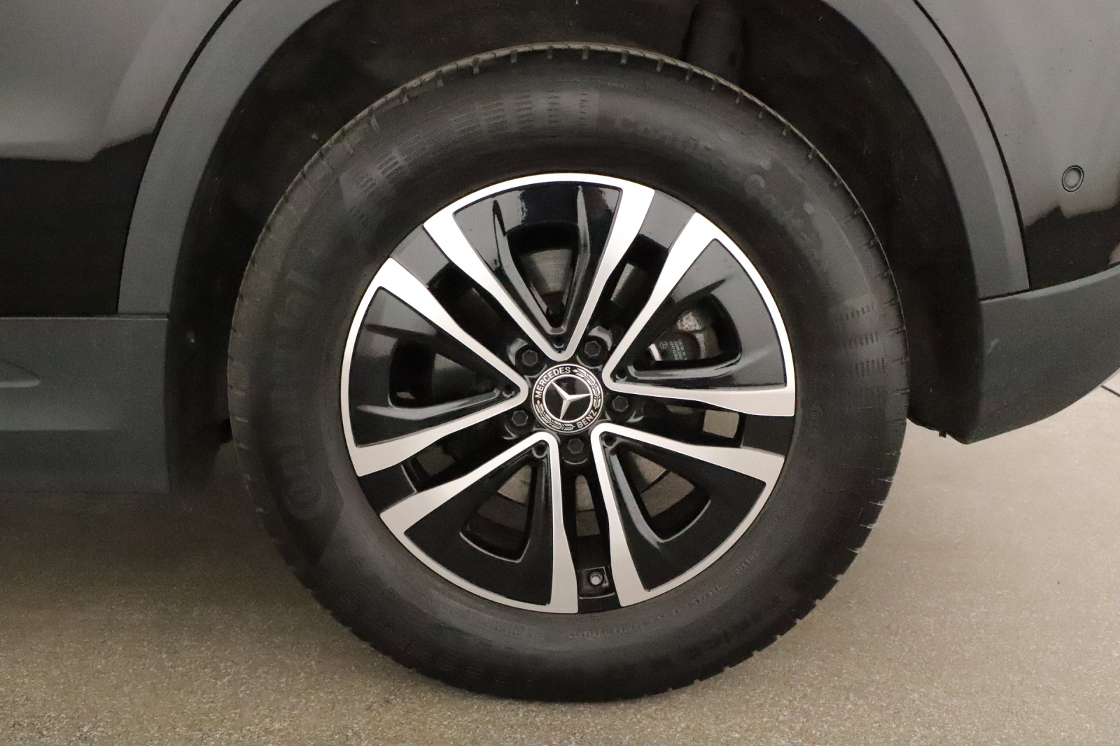 Mercedes-Benz GLA - 2024