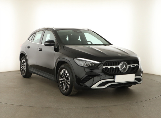 Mercedes-Benz GLA 2024