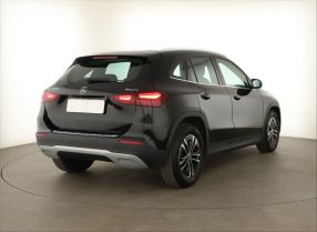 Mercedes-Benz GLA - 2024