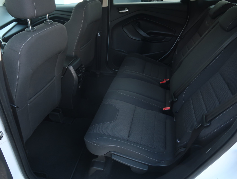 Ford Kuga, 2016