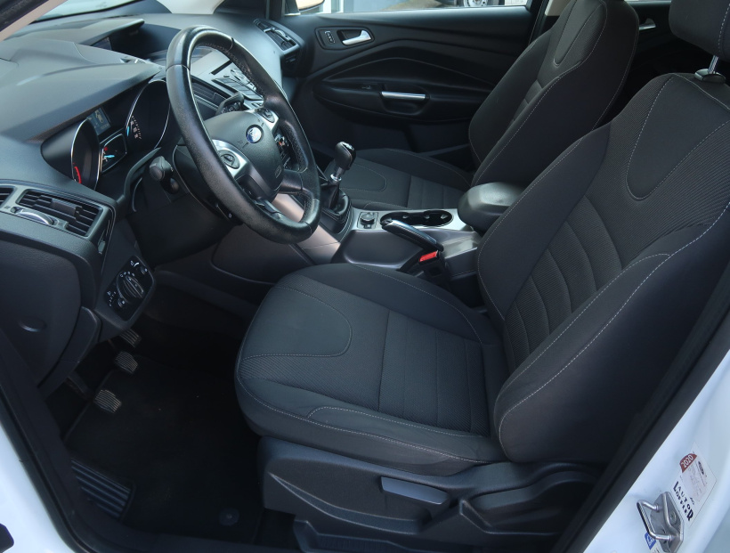 Ford Kuga, 2016