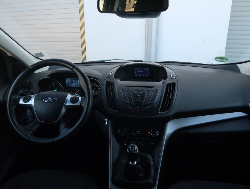 Ford Kuga, 2016