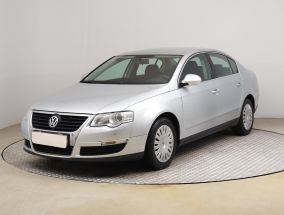 Volkswagen Passat - 2010