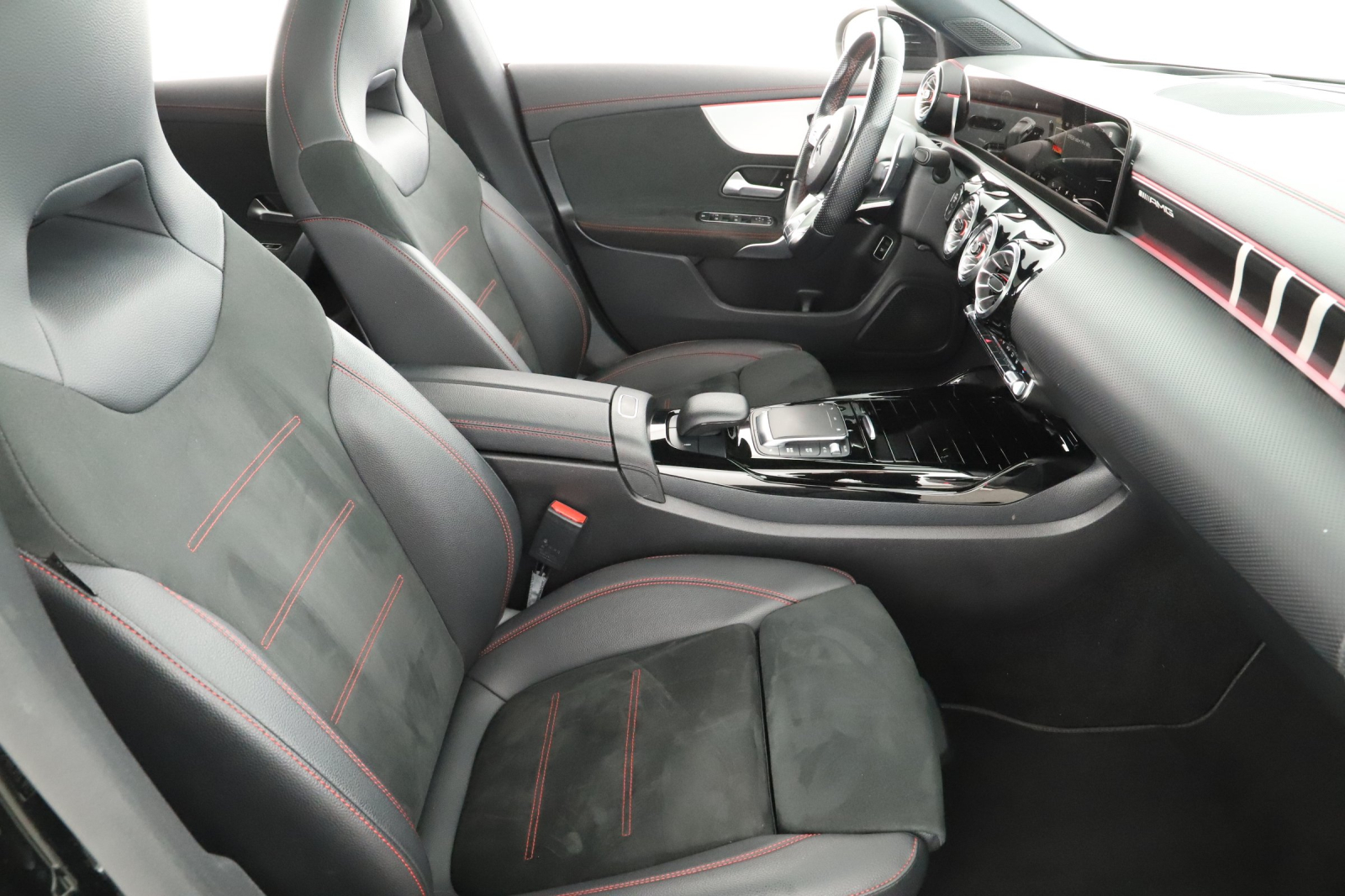 Mercedes-Benz CLA - 2023