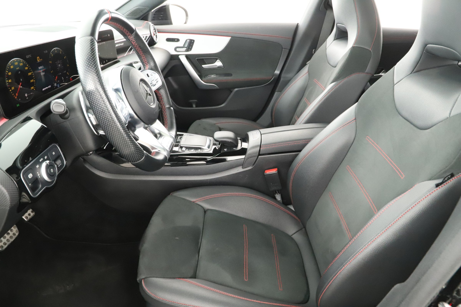 Mercedes-Benz CLA - 2023