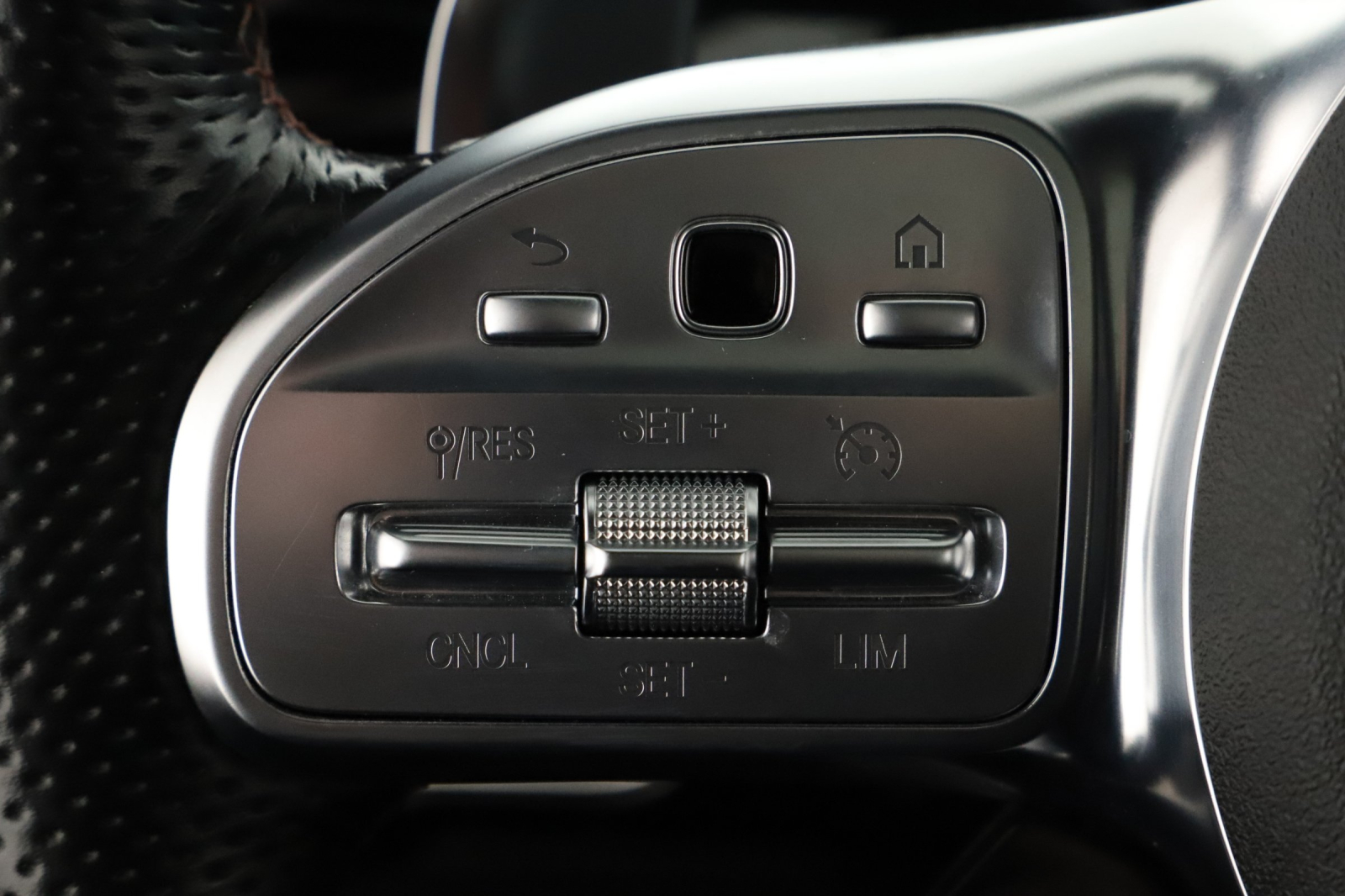 Mercedes-Benz CLA - 2023