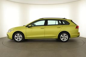 Volkswagen Golf - 2022