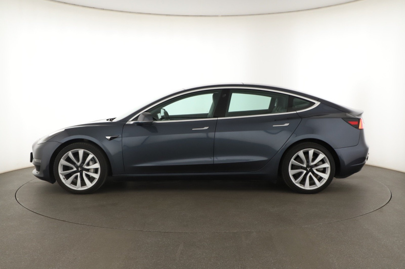 Tesla Model 3, 2020