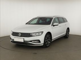 Volkswagen Passat - 2021