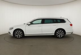 Volkswagen Passat - 2021