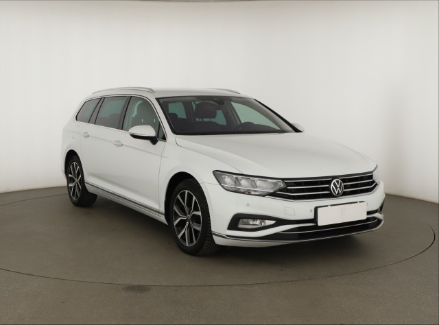 Volkswagen Passat 2021