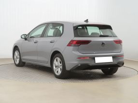 Volkswagen Golf - 2021