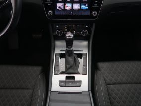 Škoda Superb - 2022