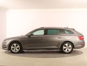 Škoda Superb - 2022