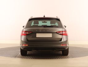 Škoda Superb - 2022