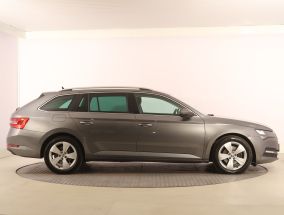 Škoda Superb - 2022