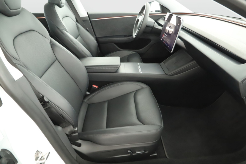 Tesla Model 3, 2024