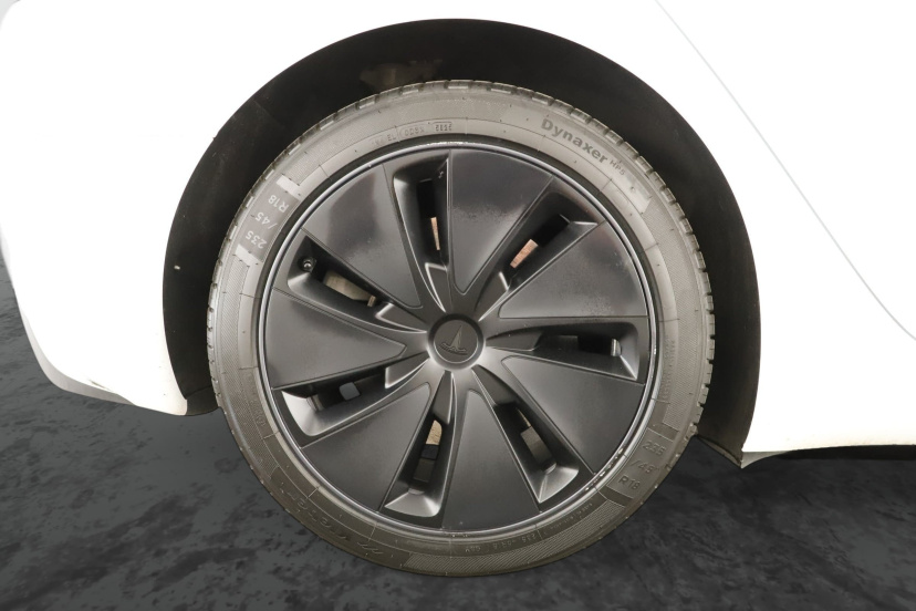 Tesla Model 3, 2024