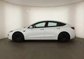 Tesla Model 3 - 2024
