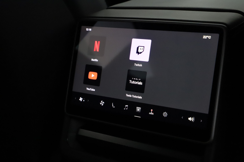 Tesla Model 3, 2024