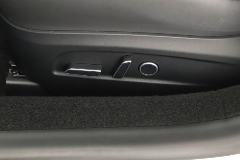 Tesla Model 3, 2024