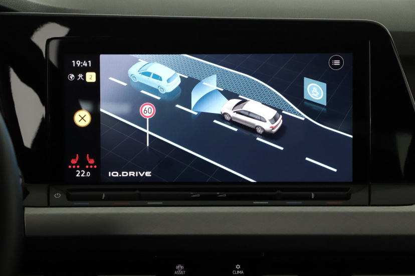 Volkswagen Golf, 2022