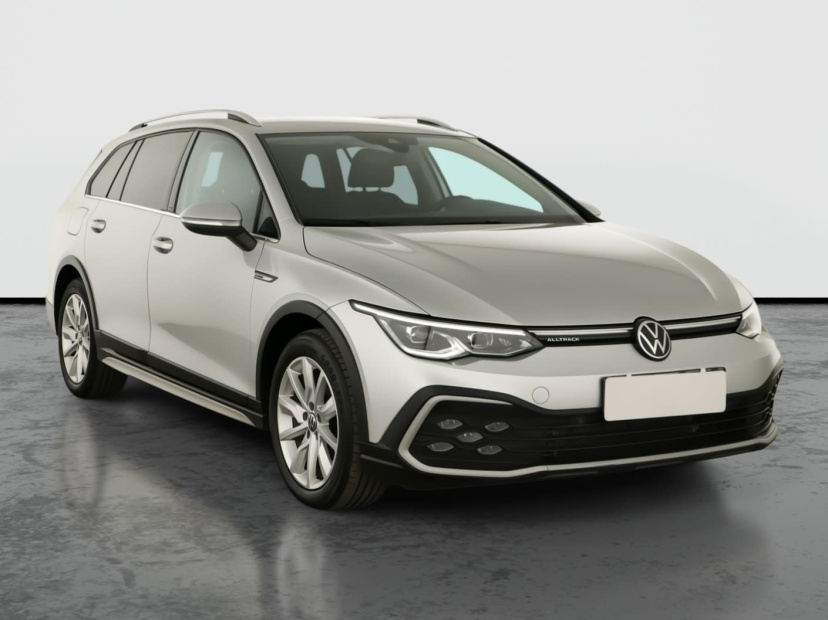 Volkswagen Golf, 2022