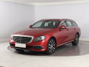 Mercedes-Benz E - 2019