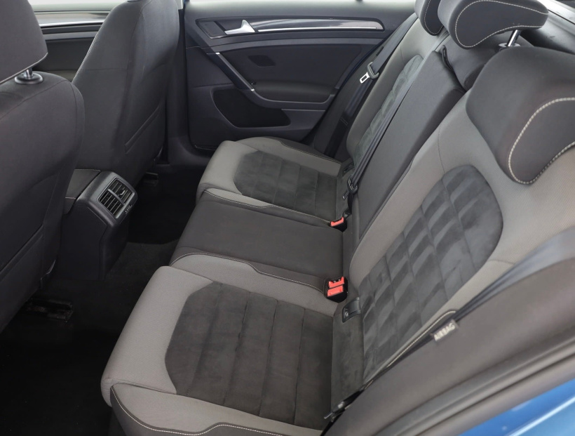 Volkswagen Golf, 2016