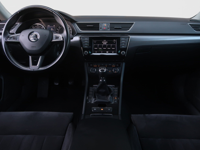 Škoda Superb, 2016