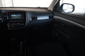 Mitsubishi Outlander - 2019