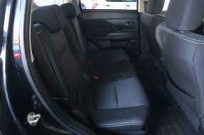 Mitsubishi Outlander - 2019