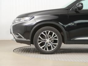 Mitsubishi Outlander - 2019